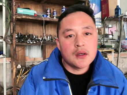 朋友们牢记汽车电瓶上这几个数字,再换新电瓶,可以多用六年!