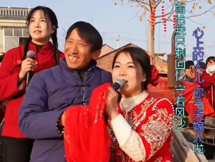 感谢土妹老师给的机会🙏能站在这个乡村大舞台,非常接地气,土妹老师也非常暖心,很好接触也没有任何架子🥰🥰特别有亲和力,感觉像家人一样,感谢@小土妹(不忘初心) 感谢土哥以及土家人的热情🙏🙏🙏下午两点记得锁定土妹老师的直播间哦