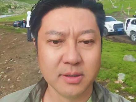 听说一个月之内这条河就会因为雪水融化彻底干枯,艾特我~跟我一起探秘新疆美景#关注我带你去旅行 #孟克特古道