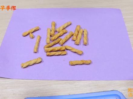 一张卡纸就能做超火的小鸟嘴,戴上还能吃东西,好玩又有趣