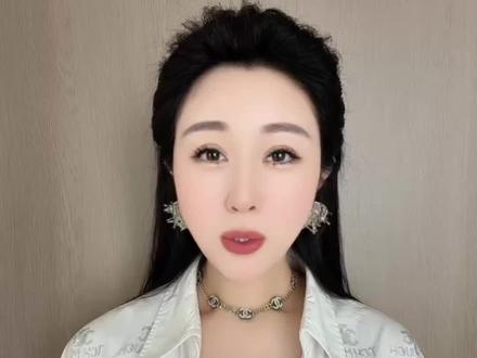 江苏十三太保情深意切,相约永州赛场相会。携手迎来和巴萨的友谊对决,竞技碰撞兼具温情暖意,别样赛事让永州收获满满感动与美好❤️#永州 #巴萨#江苏十三太保 #主持人胡燕 #足球 @抖音小助手