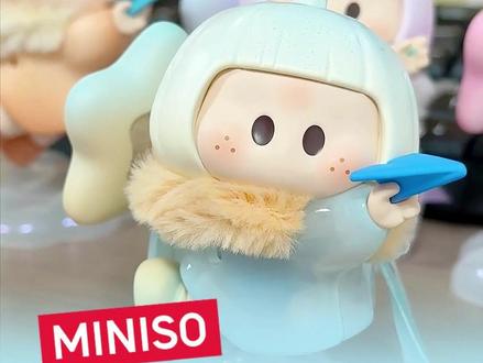 什么?YOYO三代已经进化成这样了? 什么?YOYO三代已经进化成这样了?有隐藏香薰还能变成冰箱贴,快来直播间get同款#名创右右酱 ##右右酱 #右右酱盲盒 #yoyo #yoyo盲盒