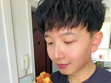 减脂的快乐就这么简单!低卡鸡肉土豆塔!谁懂啊!炫儿~吧,嘎嘎香!#减脂餐 #低卡低脂餐 #妈呀太香了 @DOU+小助手