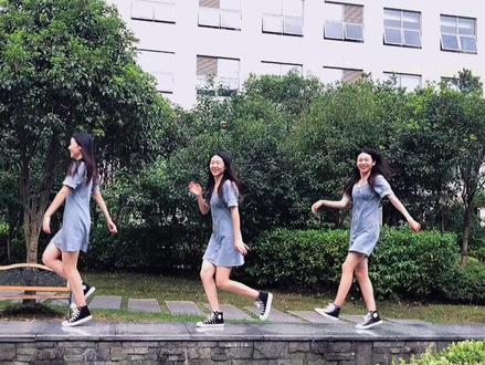 十秒教会你学会用剪映关键帧 制作循环走路分身术#剪映 @抖音小助手