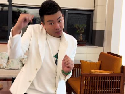 舞帝利哥[550]98:#热门 别人笑我太疯癫,我笑他人看不穿……#舞