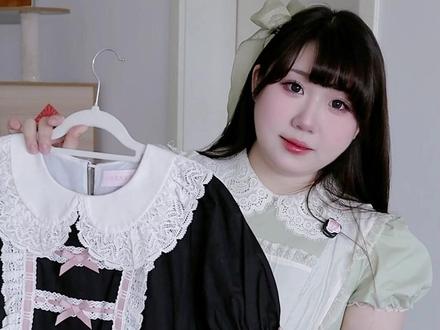 LolitaX劳拉的玩偶🩰黑粉色op测评分享 今天带来的是马上要再贩的劳拉的玩偶,这条裙子称得上是我超级喜欢的裙子之一了!这次的黑粉色是初版,所以有些细节会不太一样~视频里我已经标出来了!希望大家喜欢这次的分享