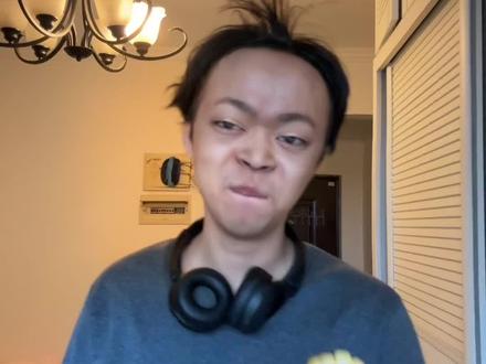 Pov:那个非要给你投喂食物的男生 #抽象 #搞笑 #段子 #愤怒的牙线