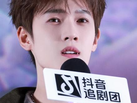 感受两种语气的小林~ #李昀锐 #耀眼 #耀眼抖音追剧团#李昀锐条件哥变撒娇深情哥