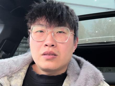 领克10EMP千里浩瀚H5已推出,这下20万以内新能源车更卷了。#领克10emp #国产之光 #新能源汽车 @领克