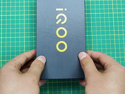 iQOO Z3首发开箱体验视频来了!#数码科技 #手机 #iqoo