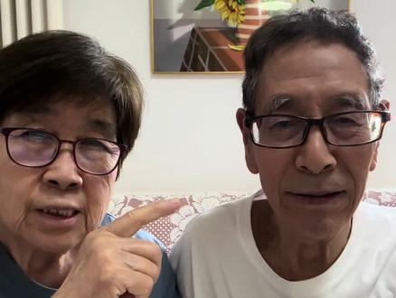 我们老两口其实也是自力更生惯了,也特别希望给孩子们留点空间,我们能动能自理的时候,他们就可以轻松一点儿,孩子们也不容易,还要照顾下一代还要忙工作!
我们之间保持一定的距离,真的大家都舒服!
而且我们意识上想要自己解决问题,我们的身体也会跟着这种积极的意念去努力,我们越积极身体就越有劲儿!
老年人千万别自己就认怂了,积极乐观,跟孩子们保持良好的互助关系,才是最养人的方式#良好的家庭氛围#健康生活#好好爱家人 #家庭的温暖