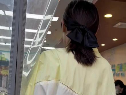 暂时停更啦,我们要先写PPT啦🤯@Tina @纹子和喯儿总 @小鱼丸 #你没见过的赵总日常 #主打的就是一个真实 #办公室日常