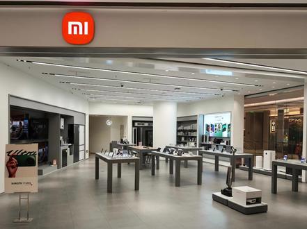 大家期待已久的小米17Ultra徕卡版开箱视频来咯#小米手机 #小米17ultra徕卡特别版 #徕卡 #武汉滨江天街