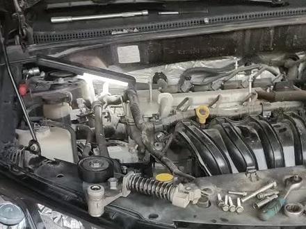 吉利帝豪更换发电机皮带涨紧轮#汽车保养与维修 #质量第一诚信为本 #诚信经营服务至上 #实实在在的修车