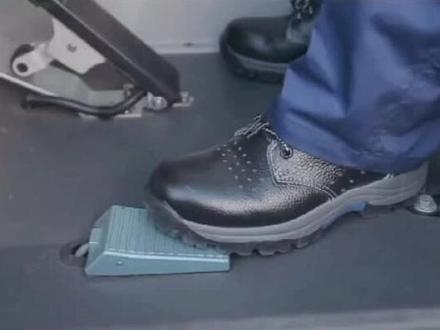 #单杠插销
#徐工起重机械
#开吊车的小哥哥 #吊装人的日常 徐工单杠插销出臂教程@ @XCMG徐工起重 @@风吹乱了记忆🍃