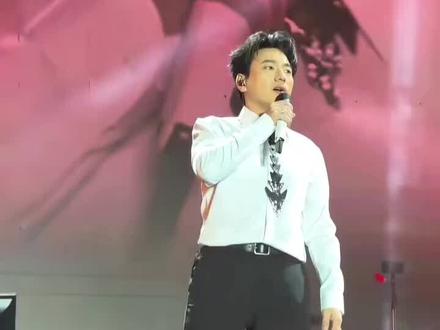 钱财散尽可以再聚 事业受挫可以再拼 旧友离去可以再结 情路坎坷可以再寻#神级live现场