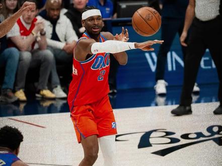 Shams:亚历山大遭遇腹部肌肉拉伤,将缺席至全明星赛后!其全明星席位由肖华亲自选出一个国际球员!#亚历山大受伤 #亚历山大腹部肌肉拉伤 #亚历山大缺席全明星