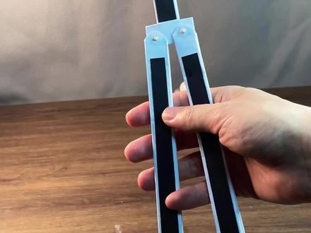 A4纸制作一把蝴蝶刀,主打一个酷炫好玩又不危险的玩具 #亲子手工 #亲子互动 #折纸 #三角洲 #无畏契约