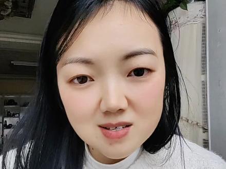 今年流行的鞋子,居然是月亮鞋!我不会是最后一个才知道的吧?#月亮鞋 #月亮鞋女款爆款2026新款 #月亮鞋女款推荐 #运动鞋 #高跟鞋