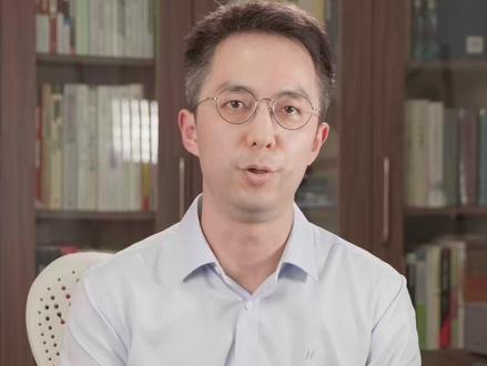 廉价资金时代终结,全球资产重新定价。 美国财政部以超过5%的中标利率发行250亿30年期国债,这是自2007年以来30年美国国债首次以5%以上的水平清算,上一次出现这么高的利率是在全球金融危机爆发的前夜。这其实是一个标志性节点,因为它代表着全球廉价资金的时代可能要结束了,股债汇等各类资产的定价逻辑即将发生深刻变化。