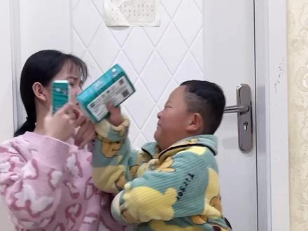 二姐一心驱逐大姐最后反被弟弟逐出家门哈哈哈#邋遢东西 #一定要看到最后 @DOU+小助手