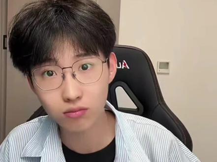 可真正的喜欢也该冲着爱的标准而行#情感 #季末