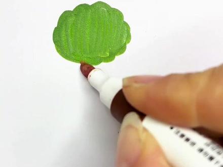 一分钟教会你画 宫崎骏笔下绝美的树,很简单、小朋友都轻松学会 #树怎么画 #树叶画 #创意简笔画 #大树简笔画 #画画教程