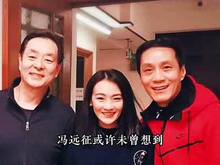 海外中文话剧的十年坚守 不但不赚钱,还要自掏腰包贴补。韩爱彤和她的剧团在温哥华坚持中文话剧演出已经十年,是什么在支撑着他们?#海外华人创业 #中国文化在海外 #北京人艺 #话剧 #艺术教育 #人间观察计划 #普通而珍贵的她