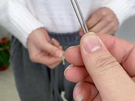 卫衣、裤子上的抽绳,一不小心就缩进去了,用这个#穿绳神器 #居家好物 #抖音小助手