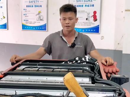 #上热门话题🔥🔥🔥 奇瑞开瑞优优新能源续航里程下降,拆解电池包维修#新能源汽车维修 #更换电池 #电瓶亏电 #汽车知识分享