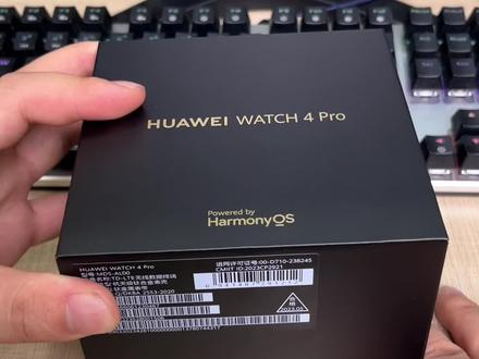 华为新品发布会全新发布的遥遥领先的智能手表华为WATCH 4Pro,支持独立通话独立上网独立下载,监测心率监测睡眠监测血氧饱和度,录音,遥控手机拍照录像,做到五十米防水,蓝牙通话等#手表推荐 #华为手表 #智能穿戴 #男士必备 #华为智能手表