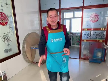 今天会屯子去整粘豆包,遇到了爽快的大姐和善良的大叔。这粘豆包嘎嘎黏糊,蘸点白糖老好吃了。#记录真实生活 #我的乡村生活 #农村美食 #粘豆包 #乡村味道