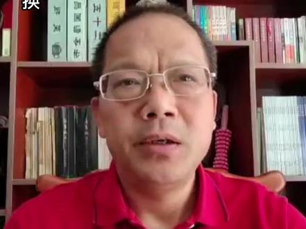 队形变换主要包括分队走、合队走、并队走、裂队走、行进间一路纵队变成多路纵队、多路纵队变成一路纵队等内容。#教书匠肖老师 #40年教学经验之谈#队形变换 @抖音小助手 @DOU+小助手