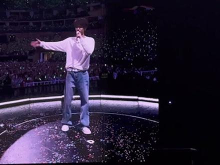 ^你不普通+结尾talk
你不普通 你是春天本身@黄明昊Justin @黄明昊信昊接收中(2.7演唱会版
#你不普通 #黄明昊 #贾想世界glitch #贾想世界