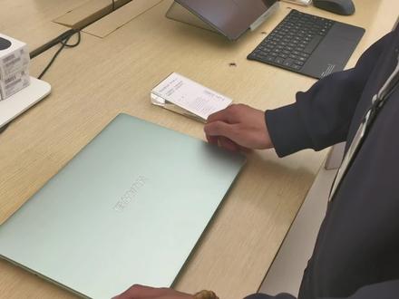 #笔记本电脑推荐 #华为MateBook14 #还有这种操作 #科普冷知识
你现在用的什么电脑🖥