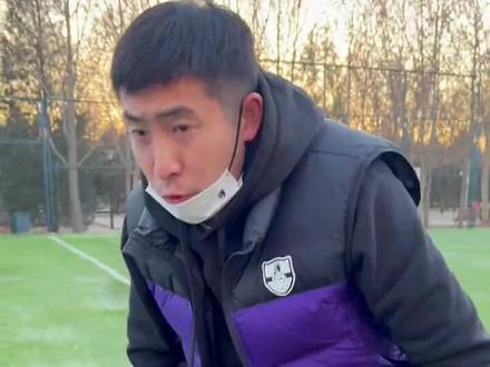 业余球队都是如何拉赞助的呢?#soccerjunky #足球狗 #潮流穿搭