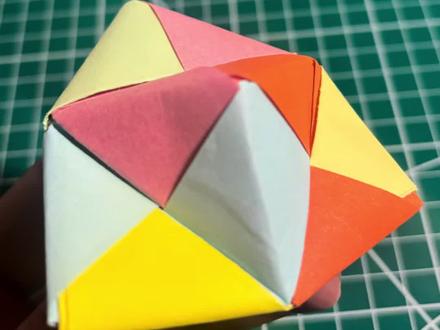 陀螺超详细折纸教程(适合零基础亲子互动)
#手工折纸diy #手工diy #手工 #手工折纸 #折纸