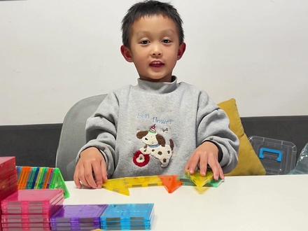 挑战1000种磁力片玩法之城堡小车轨道 小朋友真厉害#磁力片#亲子互动 #益智玩具