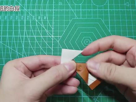 来学折一只鹿吧,毕竟12月呢圣诞节快到了