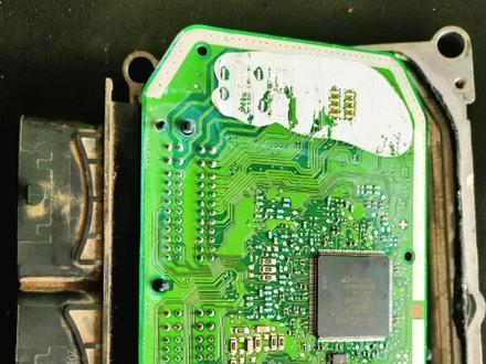 奇瑞瑞虎5发动机电脑进水故障维修,你觉得换好还是维修比较好那?#修车 #济南修车哪里好@DOU+小助手 #汽车