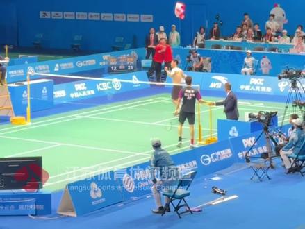 11月14日,在十五届全运会羽毛球男子团体决赛中,江苏队以3:2战胜浙江队,获得金牌🥇#十五运 #大湾区