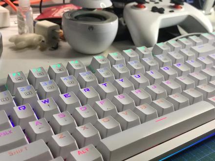 简单清洁雷神KG3104R键盘