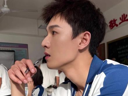 放心吧,小林不会让邢武一直辍学的!#李昀锐 #耀眼 #邢武 @DOU+上热门