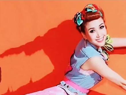 王蓉的一首《爸爸妈妈》完整版,精彩好听,满满的都是回忆 #音乐 #经典歌曲 #王蓉爸爸妈妈