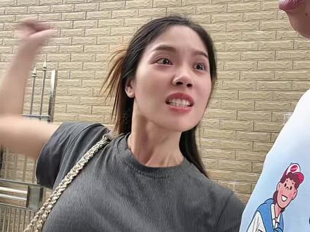 #夫妻 #情侣 夫妻之间吵架不正常吗?你主动认个错说声对不起我错了,我也说一句这不就好了吗