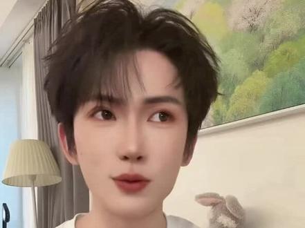 #肖肖主持人 @肖肖主持人 肖肖眼中的郝熠然老师#郝熠然 #快来围观 #上热搜 #强烈推荐