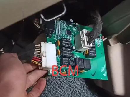 长安欧诺全车玻璃不升降!保险 BCM没有供电!故障锁定!线路问题!维修正常!通知车主出院!#修车哥的日常