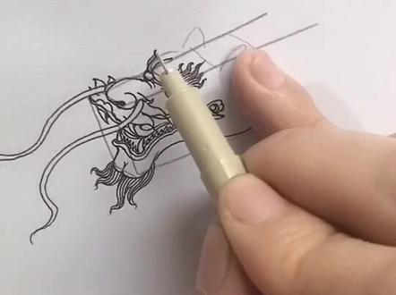 教大家画个传统龙头。分两次发咯,为什么一分钟以上的长视频会模糊不清?@抖音小助手