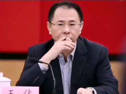 他是互联网医疗第一人,他被人们调侃梦想编织家#dou出新知 #贵州富豪