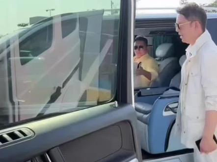 #龙公子#盈公主 彼此放下一切过往,各自奔向未来#情感 #热门 @龙公子 (二叔) @👑盈公主👑不直播了,回上海❤️ @纳迪尔 @宋七月 @口荭大人